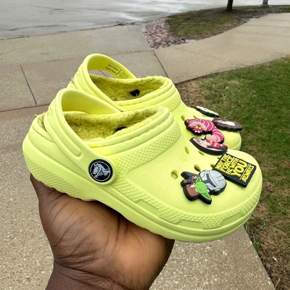 Crocs Kids Classic Lined Crocs With Charms Toddler Size 9 Yellow‎ Shoes